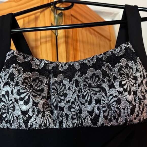 Valerie Bertinelli dress, black, size 4 - Picture 6 of 6